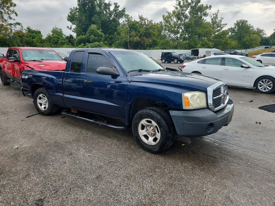 Zdjęcie 4 z aukcji – 2005 DODGE DAKOTA z VIN 1D7HW22N05S254055