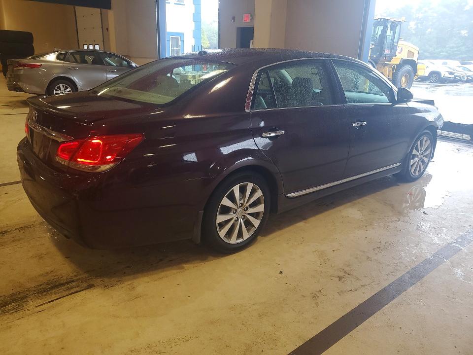 Photo 3 from auction – 2011 TOYOTA AVALON with VIN 4T1BK3DB0BU402351