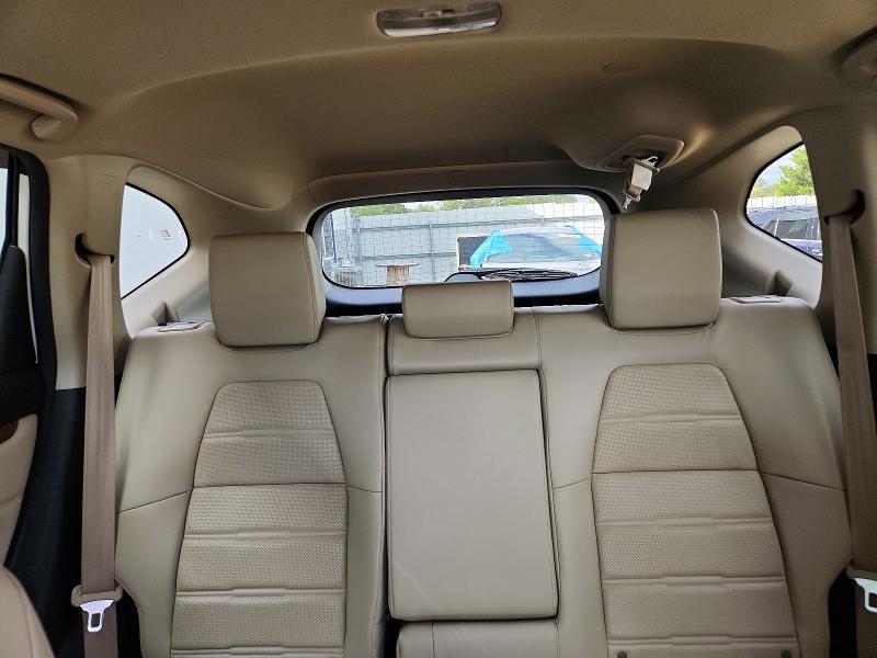 Снимка 10 от търг – 2017 HONDA CR-V с VIN 2HKRW2H92HH619525