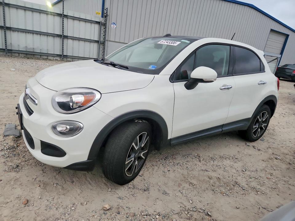 صورة رقم 1 من المزاد - 2016 FIAT 500X مع VIN ZFBCFYBT8GP388438