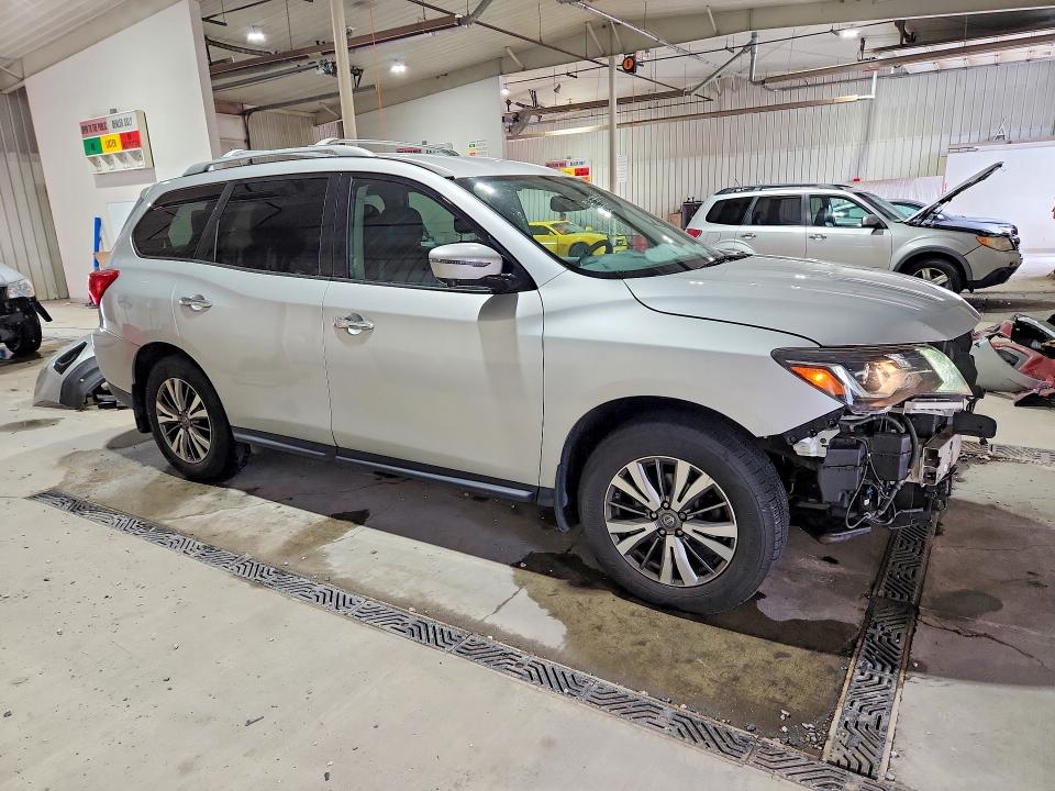 Photo 4 from auction – 2018 NISSAN PATHFINDER with VIN 5N1DR2MM3JC643972