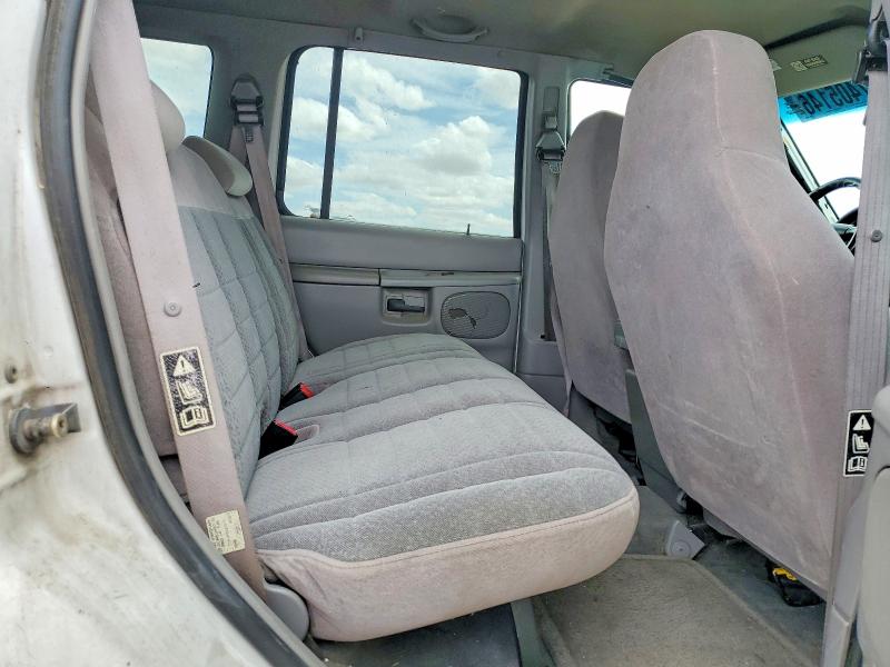 Photo 11 from auction – 2000 MERCURY MOUNTAINEER with VIN 4M2ZU66E2YUJ28501