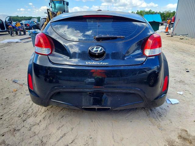 Photo 6 from auction – 2017 HYUNDAI VELOSTER with VIN KMHTC6AD5HU320679
