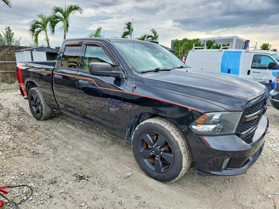 Фото 4 с аукциона – 2015 RAM 1500 с VIN 1C6RR6FT9FS722086