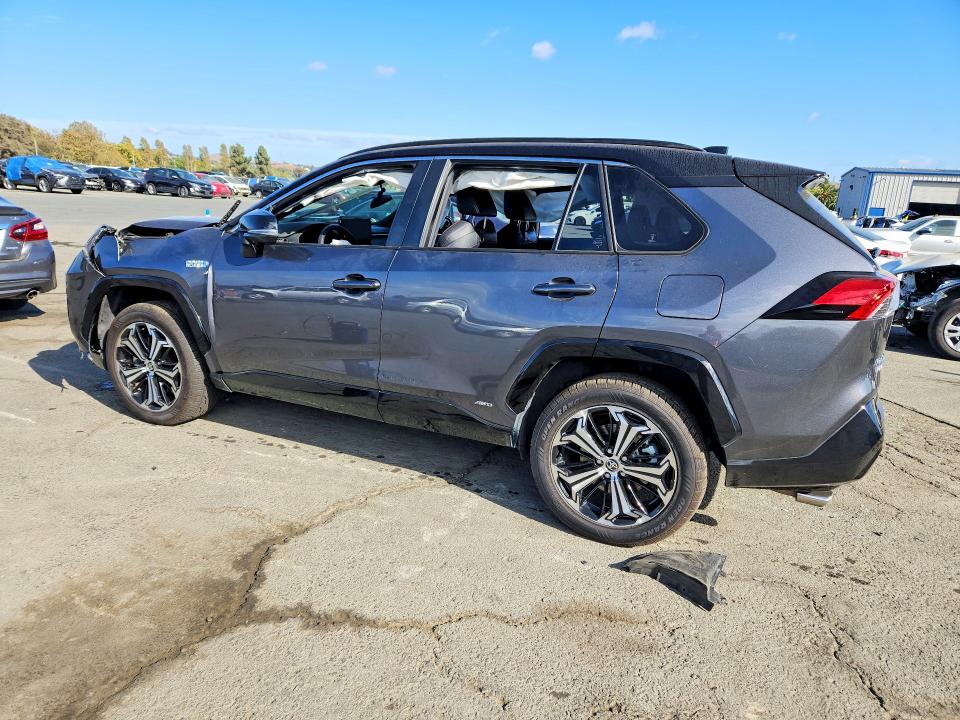 Photo 2 from auction – 2023 TOYOTA RAV4 PRIME with VIN JTMFB3FV4PD151578