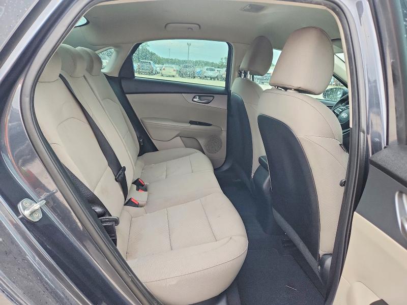 Photo 10 from auction – 2019 KIA FORTE with VIN 3KPF24AD9KE070412