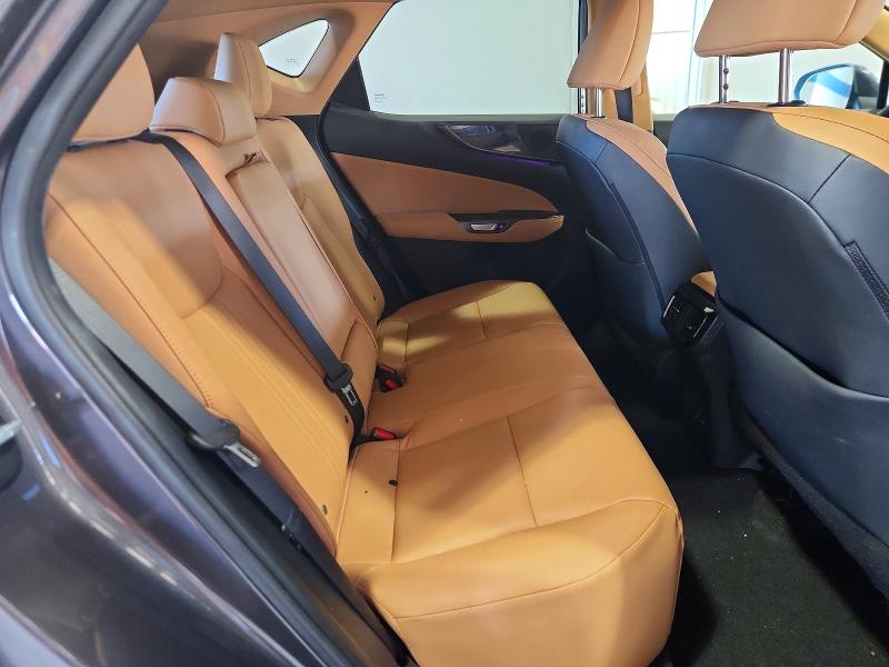 Фото 11 с аукциона – 2023 LEXUS NX с VIN 2T2GGCEZ9PC028376