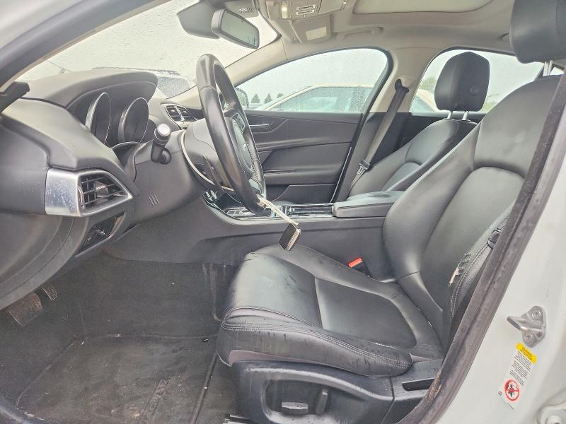 صورة رقم 7 من المزاد - 2018 JAGUAR XE مع VIN SAJAR4FX3JCP34333