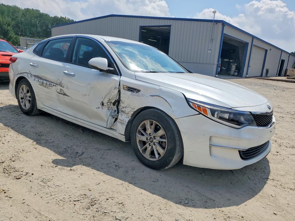 Снимка 4 от търг – 2016 KIA OPTIMA с VIN KNAGT4L34G5073417