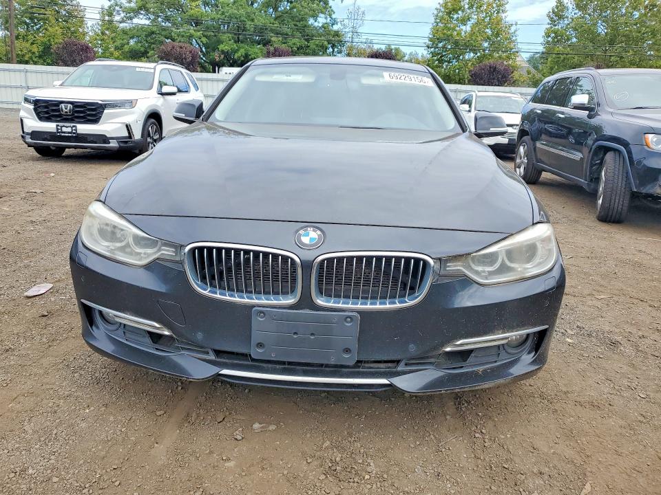 Снимка 5 от търг – 2013 BMW 328 с VIN WBA3B5C54DF594684
