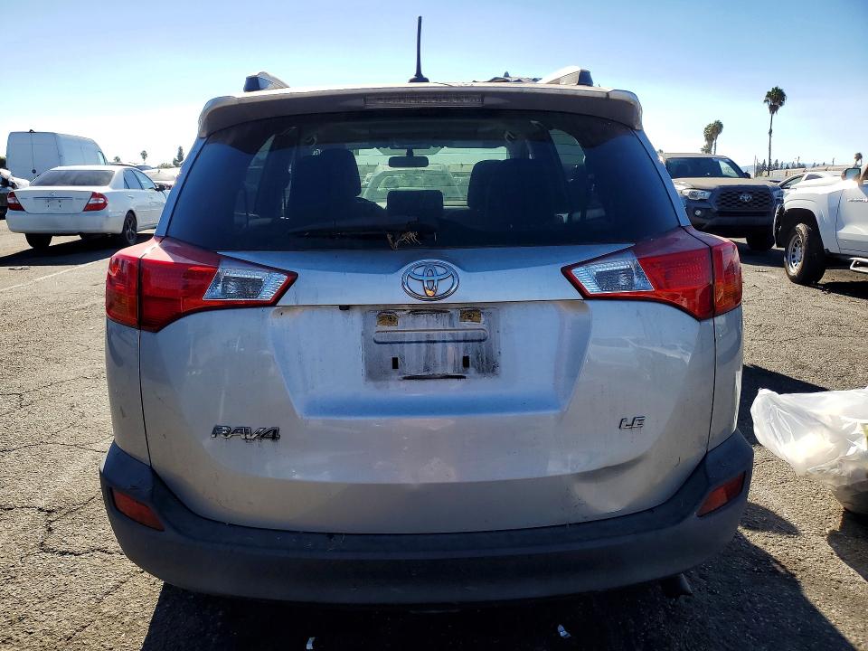 Photo 6 from auction – 2015 TOYOTA RAV4 with VIN JTMZFREV8FJ025603
