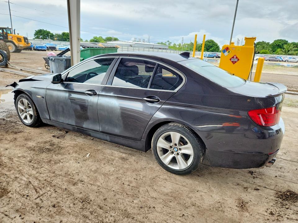 Снимка 2 от търг – 2013 BMW 528 с VIN WBAXG5C56DD229342