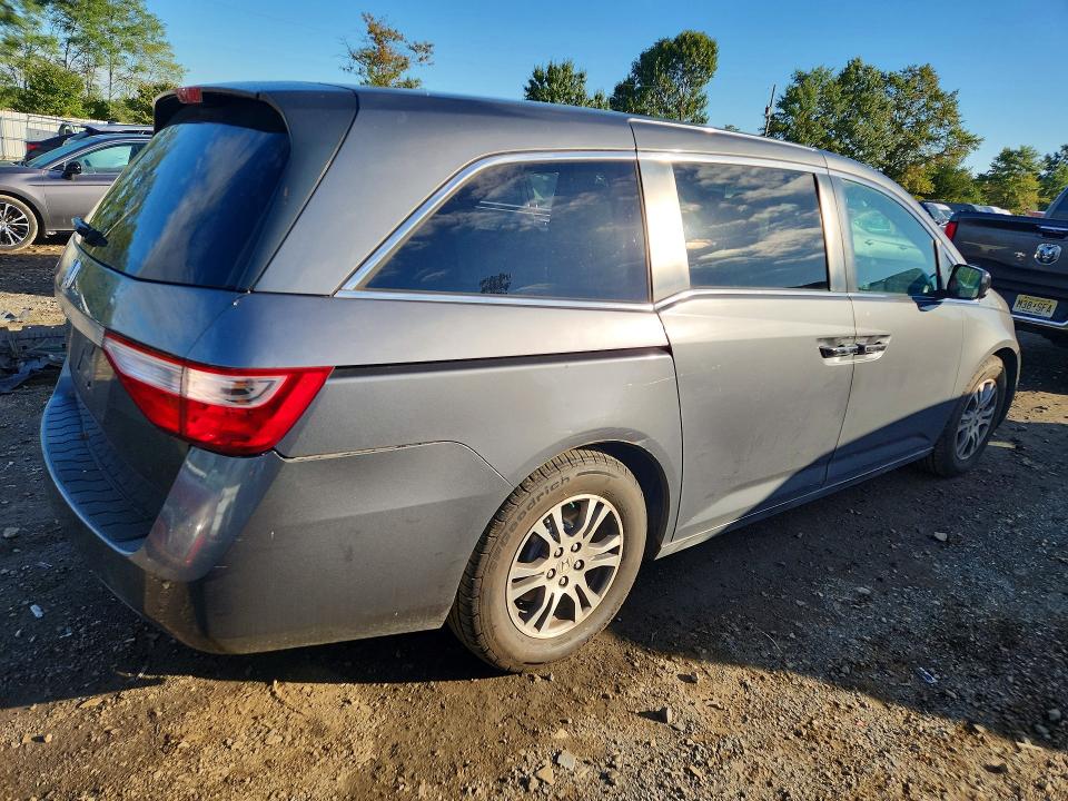 Снимка 3 от търг – 2012 HONDA ODYSSEY с VIN 5FNRL5H41CB073791