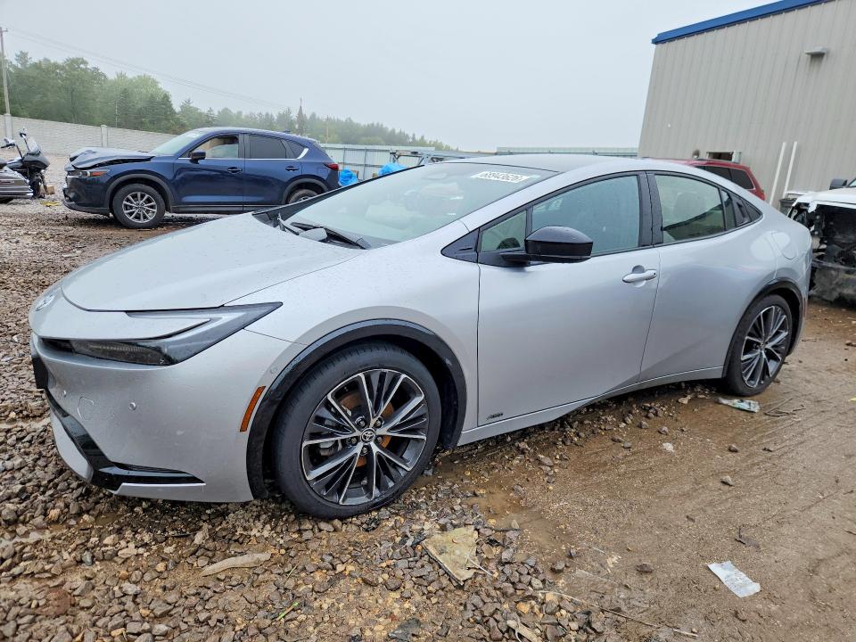 TOYOTA PRIUS 2026 with VIN JTDADABU8T3032079 - Photo from auction