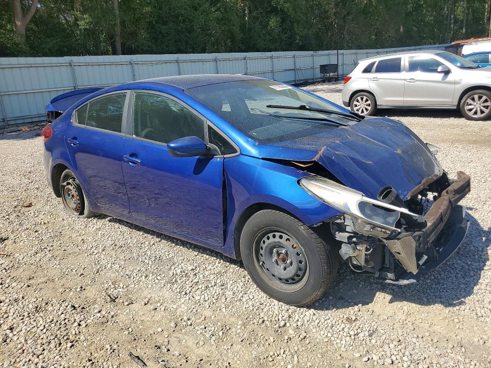 Zdjęcie 4 z aukcji – 2017 KIA FORTE z VIN 3KPFL4A72HE116162