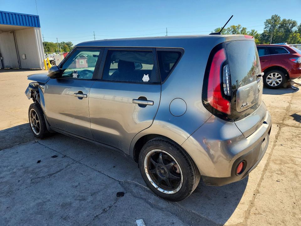 Zdjęcie 2 z aukcji – 2018 KIA SOUL z VIN KNDJN2A2XJ7597362