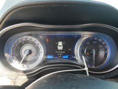 Photo 9 from auction – 2019 CHRYSLER 300 with VIN 2C3CCAAG4KH566333