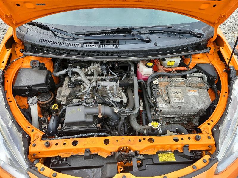 Photo 11 from auction – 2015 TOYOTA PRIUS C with VIN JTDKDTB33F1090608