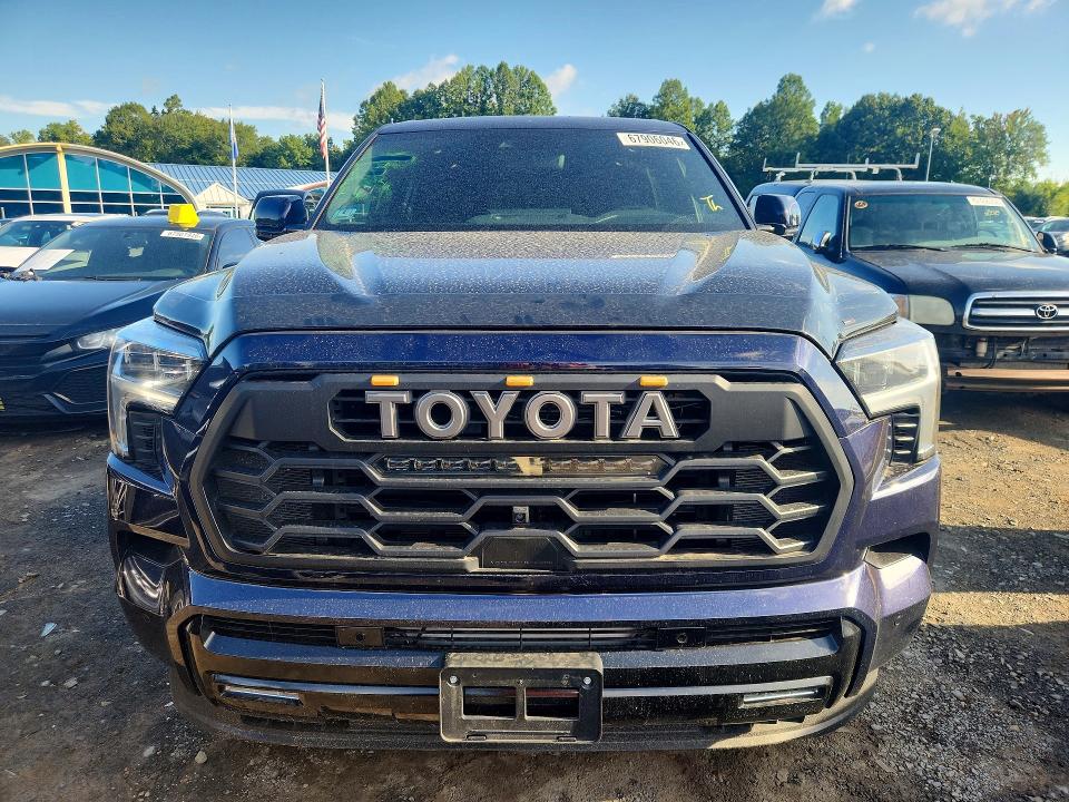 Photo 5 from auction – 2024 TOYOTA SEQUOIA with VIN 7SVAAABA0RX037380