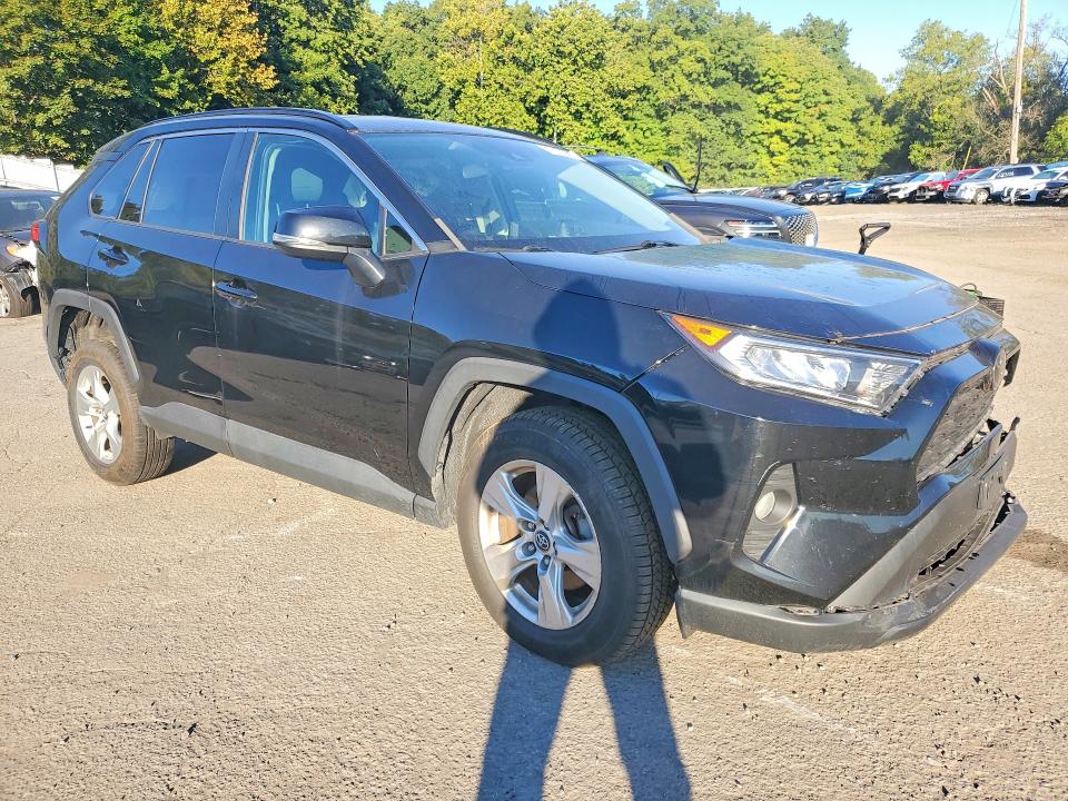 Photo 4 from auction – 2020 TOYOTA RAV4 with VIN 2T3P1RFV7LC091420