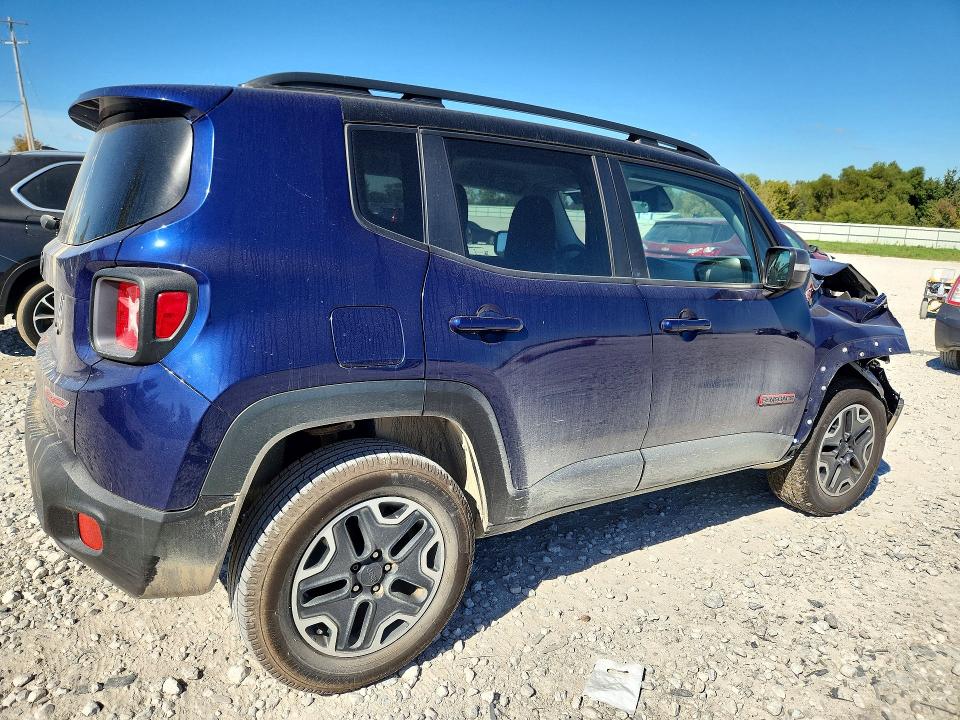 Снимка 3 от търг – 2016 JEEP RENEGADE с VIN ZACCJBCT0GPD61860