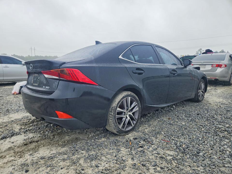 Photo 3 from auction – 2018 LEXUS IS with VIN JTHBA1D23J5074006