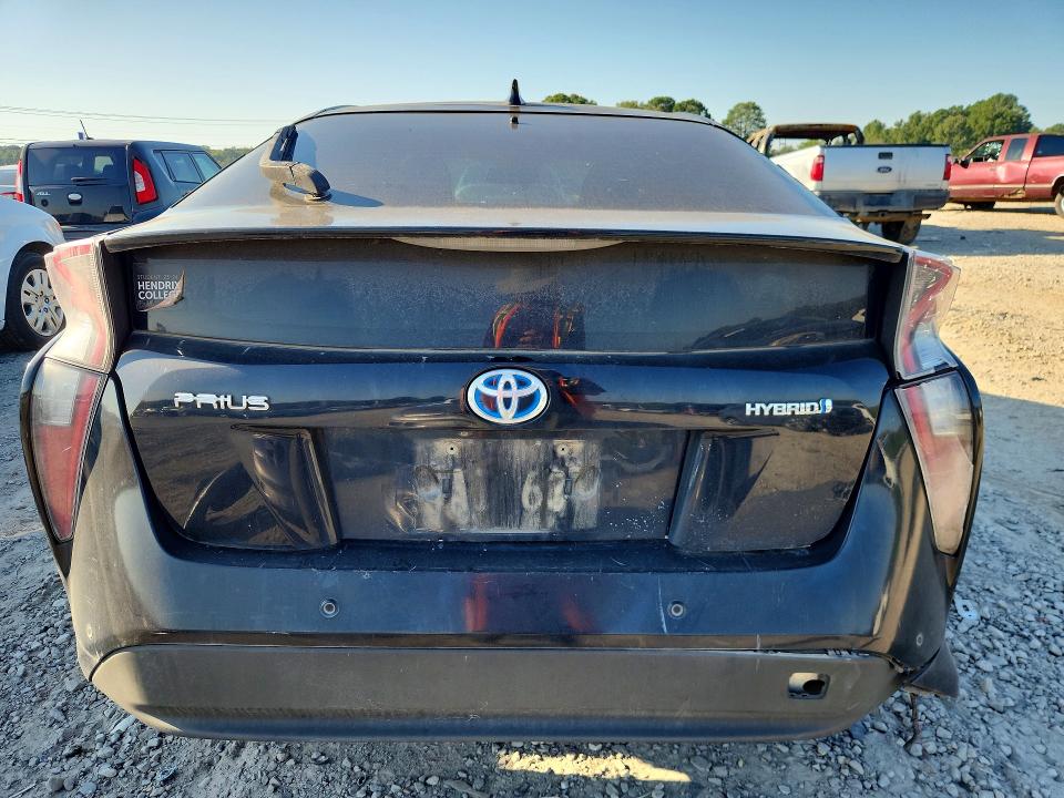 Photo 6 from auction – 2017 TOYOTA PRIUS with VIN JTDKARFU7H3045001