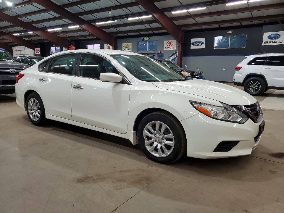 Photo 4 from auction – 2017 NISSAN ALTIMA with VIN 1N4AL3AP6HC485477