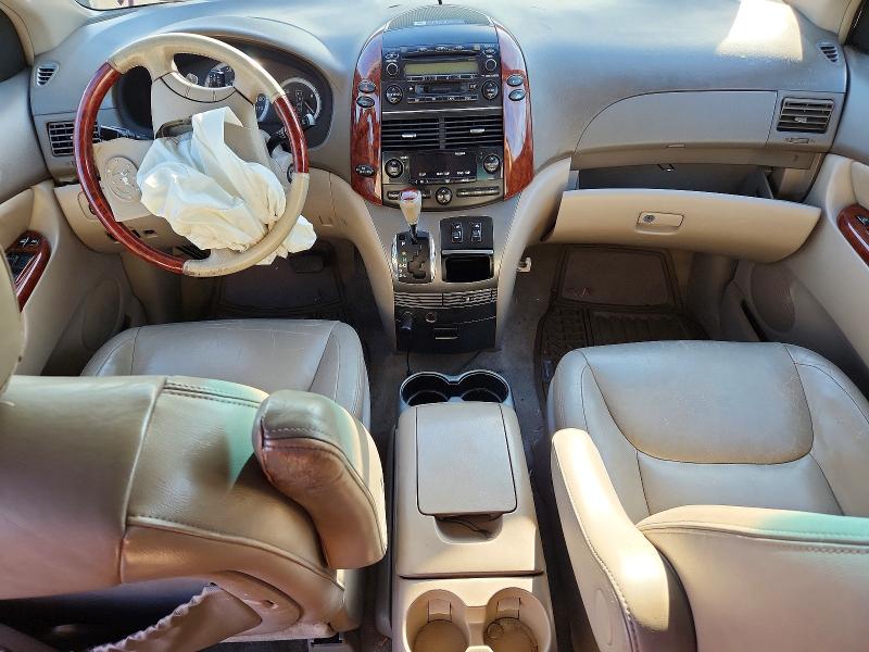 Photo 8 from auction – 2005 TOYOTA SIENNA with VIN 5TDBA22C25S041758
