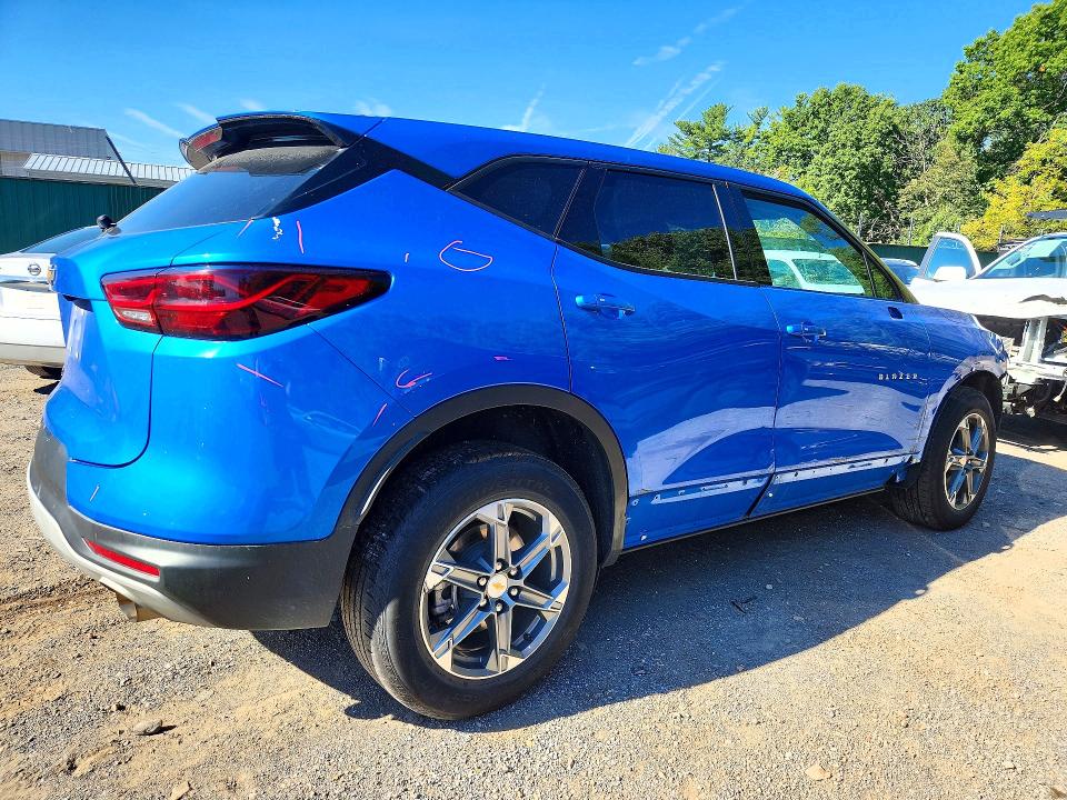 Photo 3 from auction – 2025 CHEVROLET BLAZER with VIN 3GNKBCR49SS252942