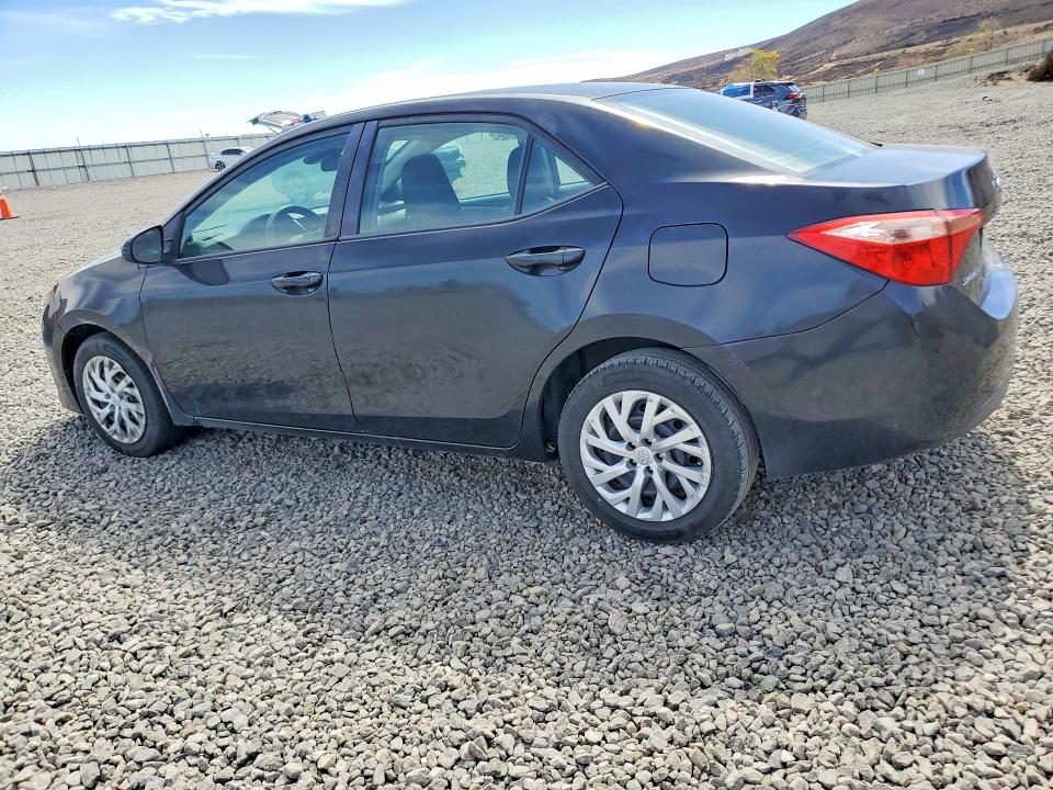 Photo 2 from auction – 2017 TOYOTA COROLLA with VIN 5YFBURHE9HP622096