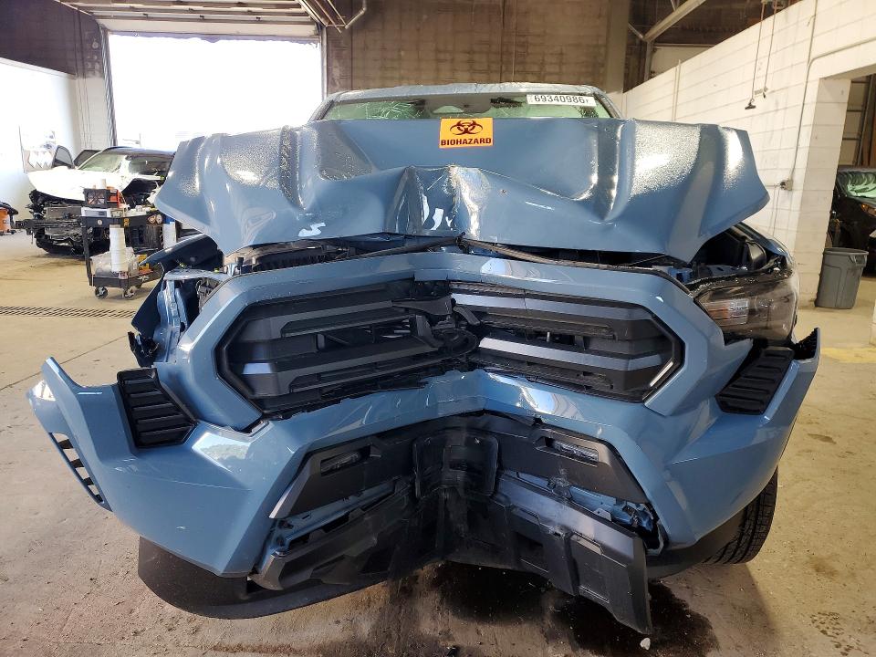 Photo 5 from auction – 2026 TOYOTA TACOMA with VIN 3TMLB5JN1TM241842