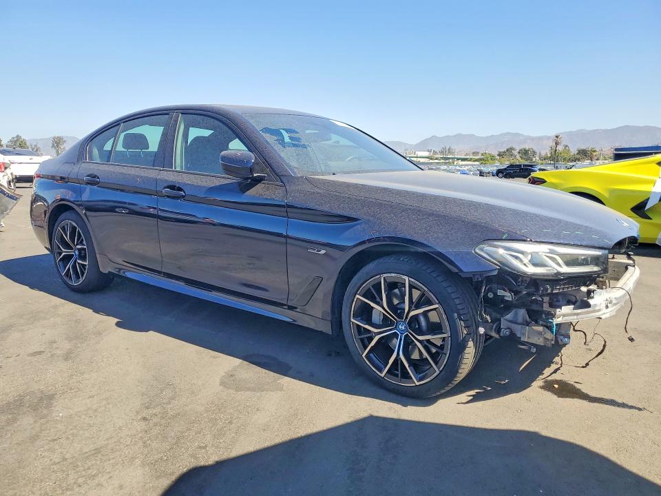 Zdjęcie 4 z aukcji – 2022 BMW 530E z VIN WBA13AG02NCL04358