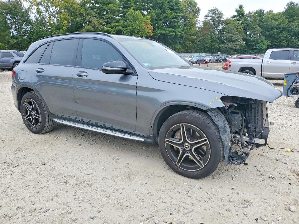Снимка 4 от търг – 2020 MERCEDES-BENZ GLC с VIN W1N0G8EBXLF799896