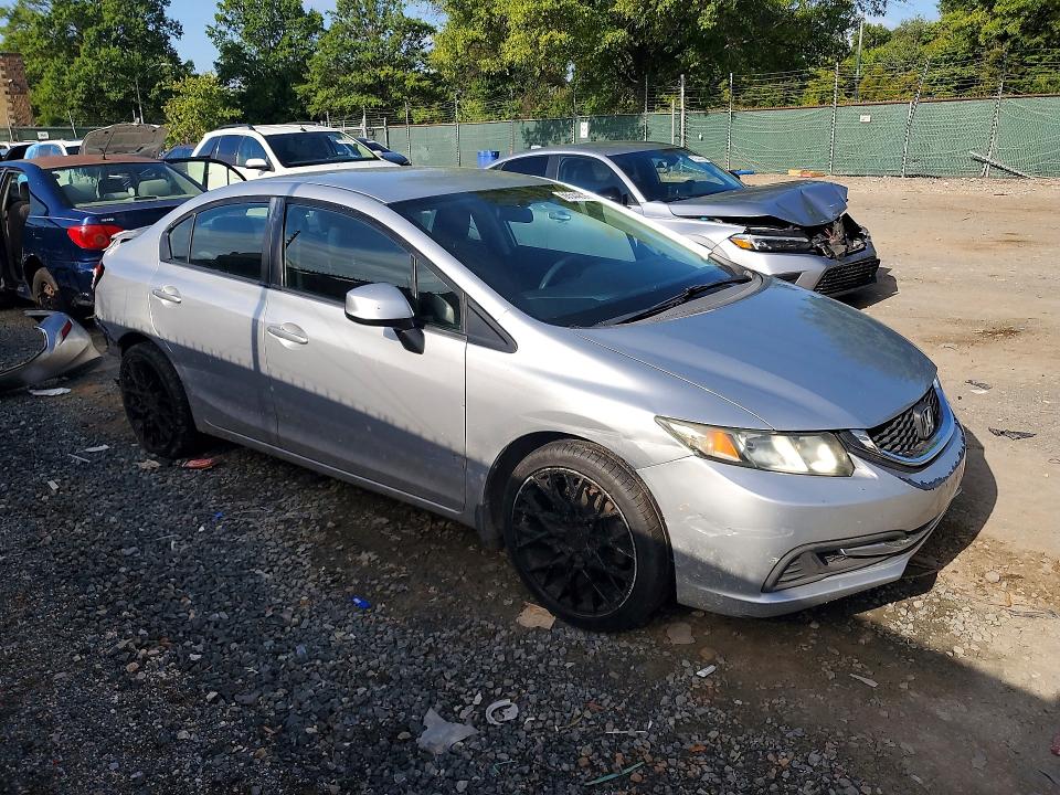 Снимка 4 от търг – 2013 HONDA CIVIC с VIN 19XFB2F52DE200412