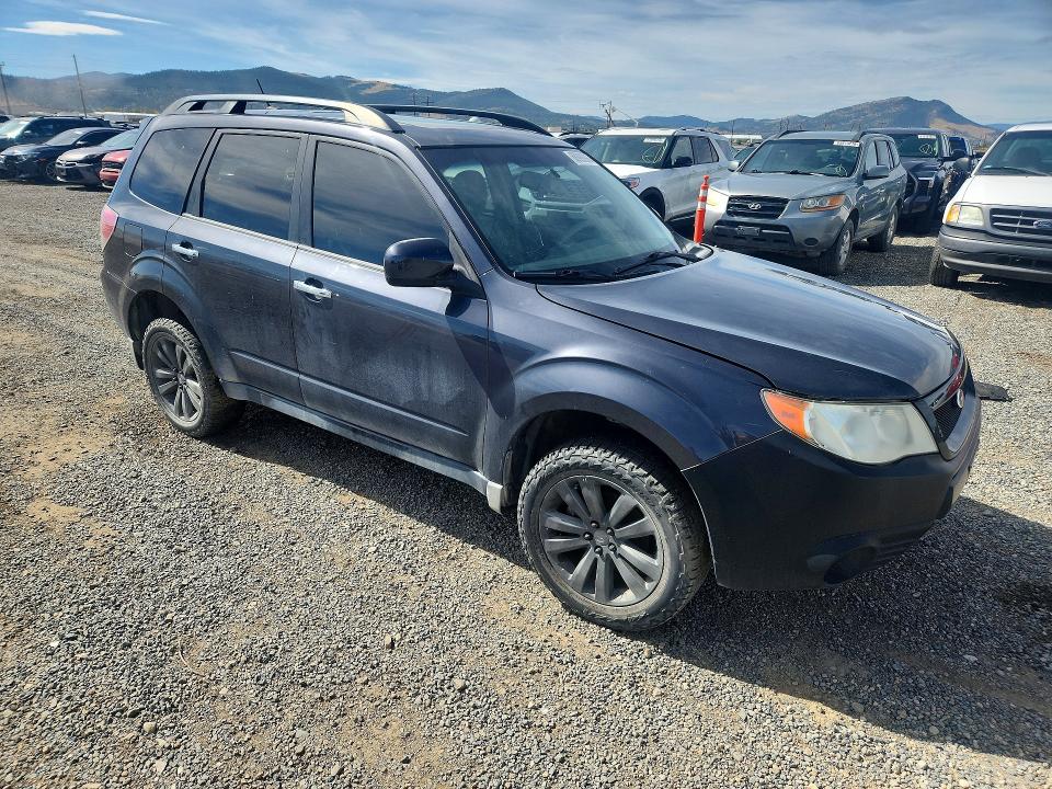 Фото 4 с аукциона – 2013 SUBARU FORESTER с VIN JF2SHADC1DH408916