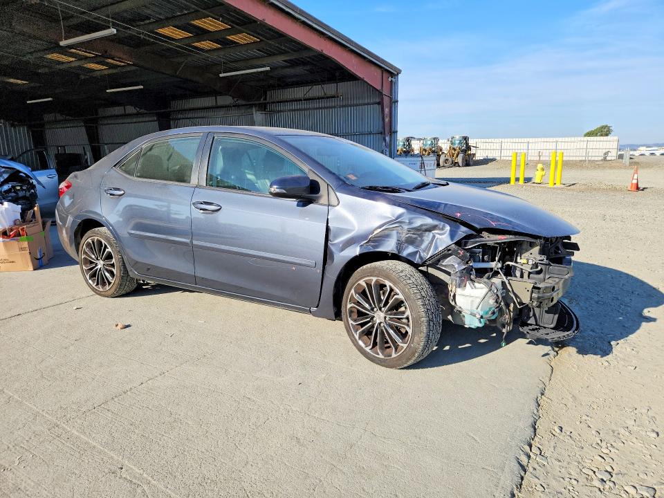 Снимка 4 от търг – 2015 TOYOTA COROLLA с VIN 5YFBURHE6FP339040