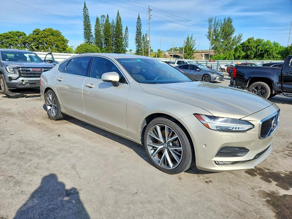 Foto 4 de la subasta – 2018 VOLVO S90 con VIN LVY982AK2JP004385
