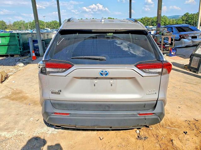 Photo 6 from auction – 2023 TOYOTA RAV4 with VIN JTMB6RFV5PD544608
