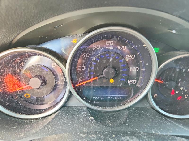 Photo 9 from auction – 2005 ACURA RL with VIN JH4KB16595C010574