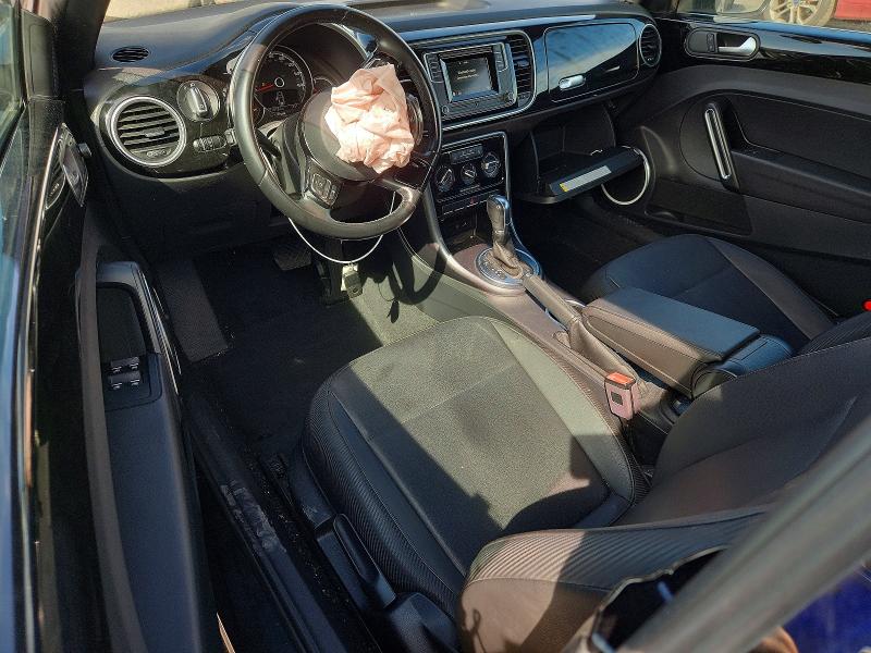 Zdjęcie 8 z aukcji – 2018 VOLKSWAGEN BEETLE z VIN 3VW5DAAT4JM516012