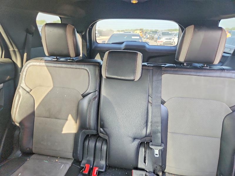 Photo 10 from auction – 2017 FORD EXPLORER with VIN 1FM5K7D82HGD40354