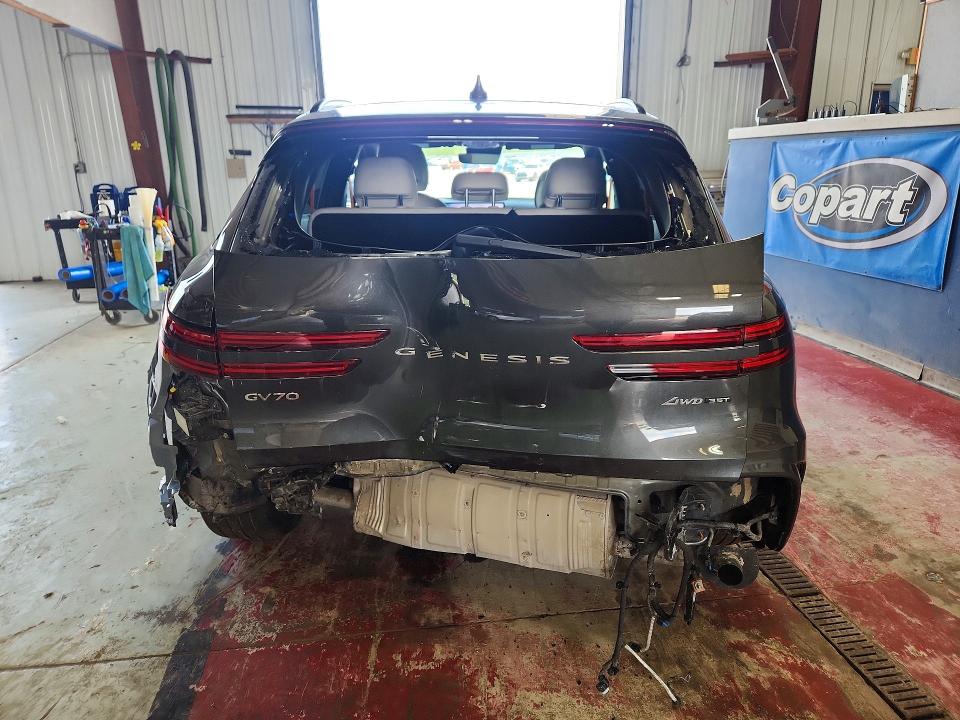 Photo 6 from auction – 2026 GENESIS GV70 with VIN KMUMEDTC6TU257352