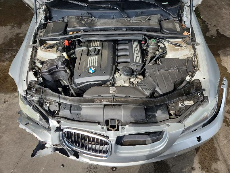 Photo 11 from auction – 2011 BMW 328 with VIN WBAPK7C52BF082304
