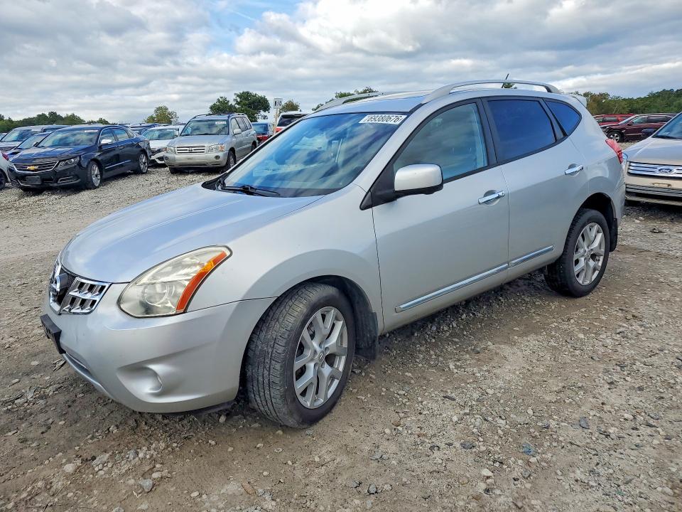 NISSAN ROGUE 2013 с VIN JN8AS5MV7DW651442 - Снимка от търг