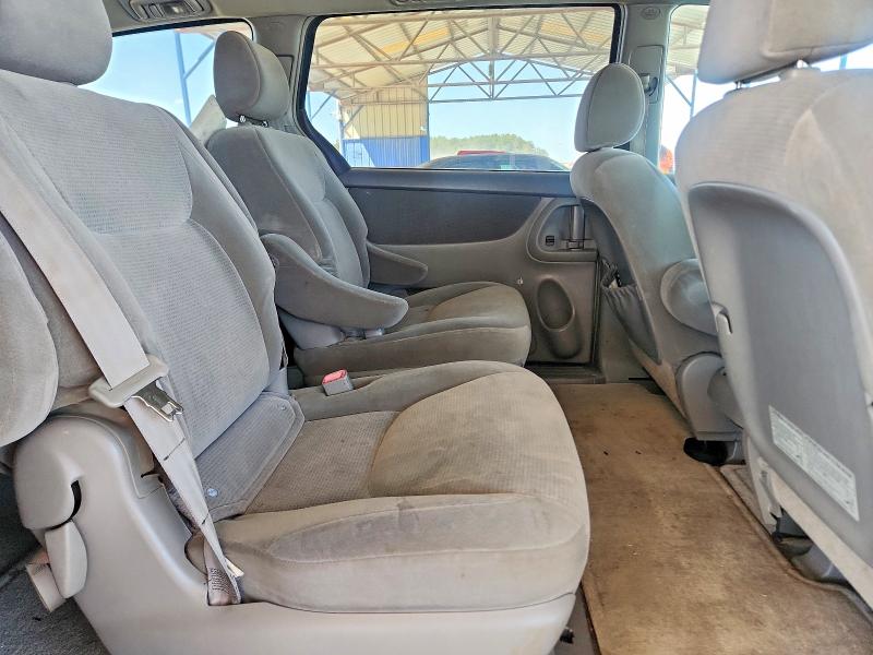 Photo 10 from auction – 2005 TOYOTA SIENNA with VIN 5TDZA23C45S317192