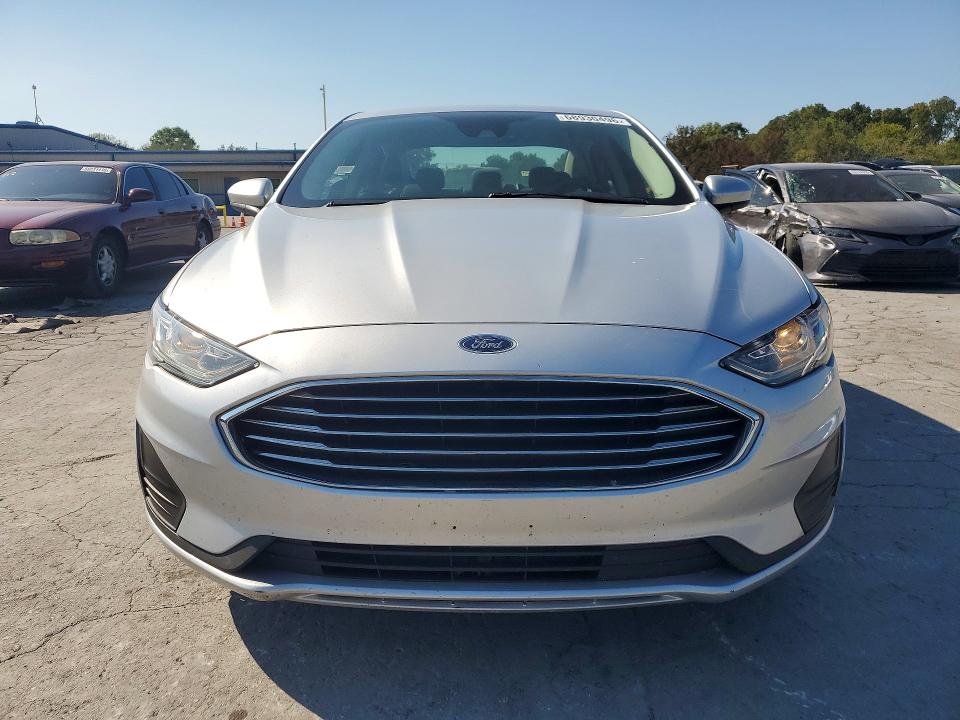 Foto 5 de la subasta – 2019 FORD FUSION con VIN 3FA6P0LU6KR131446