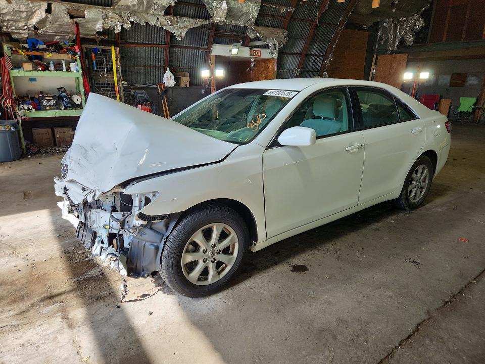 Снимка 1 от търг – 2011 TOYOTA CAMRY с VIN 4T1BF3EK0BU649162