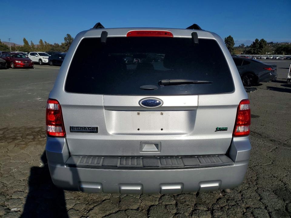 Photo 6 from auction – 2011 FORD ESCAPE with VIN 1FMCU0DG9BKC10933