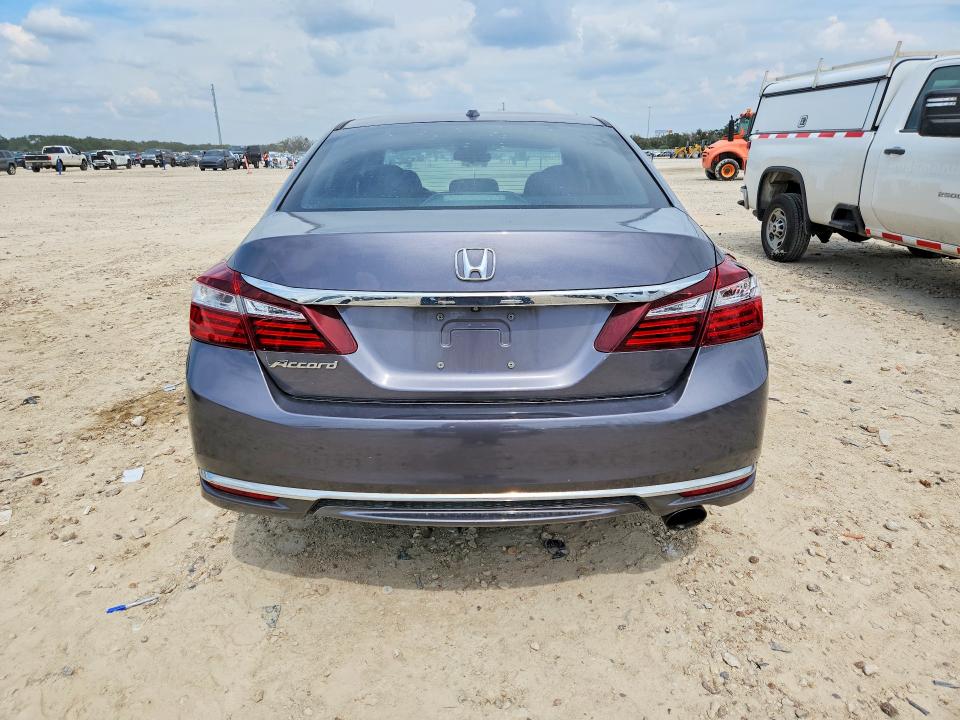 Снимка 6 от търг – 2016 HONDA ACCORD с VIN 1HGCR2F73GA044888